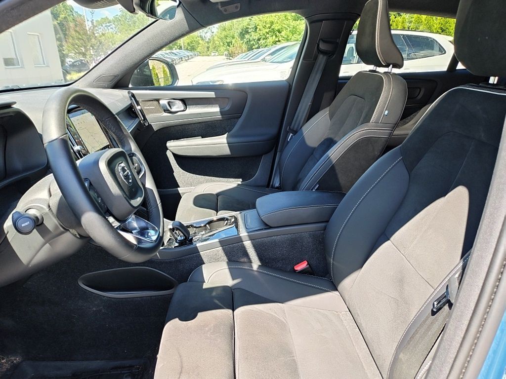 2023 Volvo C40 Recharge Pure Electric Ultimate Hunt Valley MD