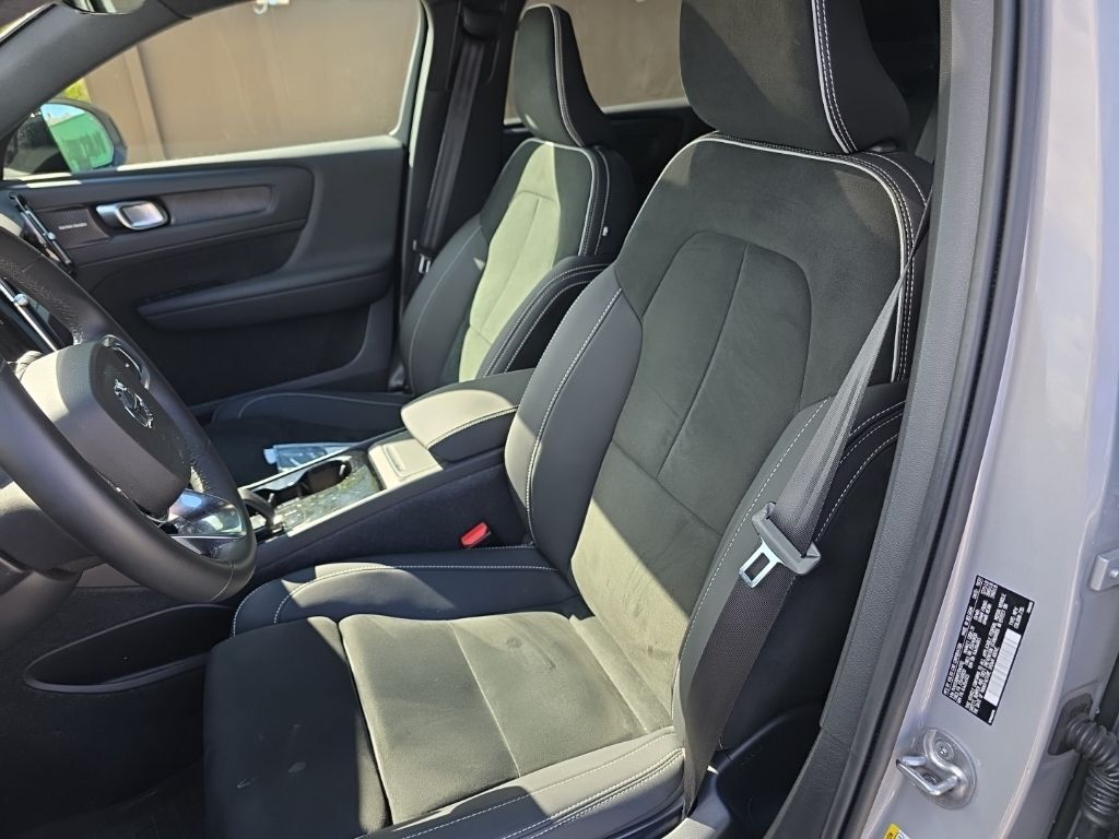 2023 Volvo C40 Recharge Pure Electric Ultimate Hunt Valley MD