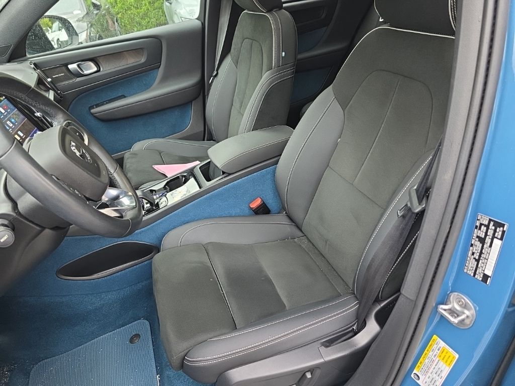 2023 Volvo C40 Recharge Pure Electric Ultimate Hunt Valley MD