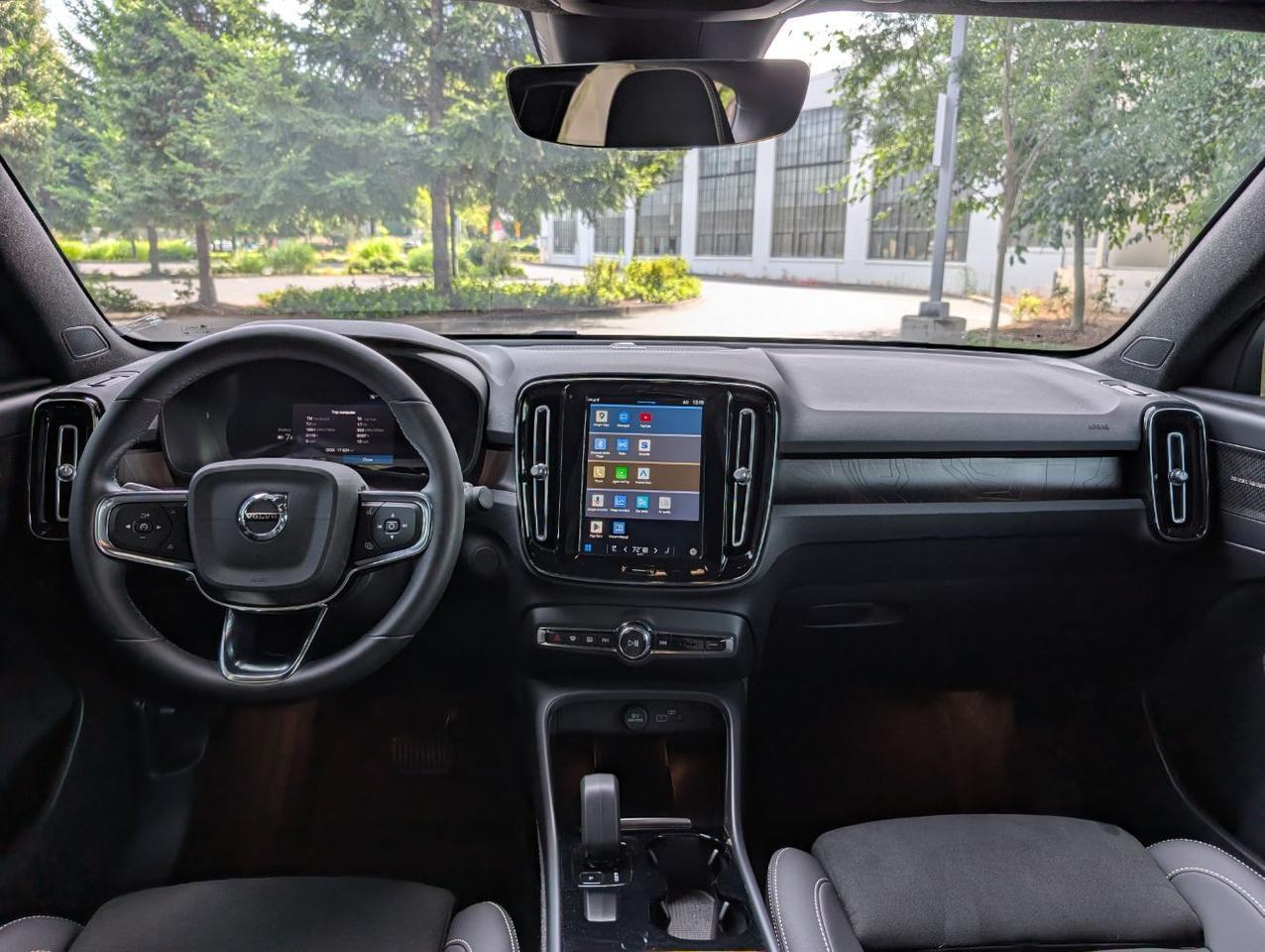 2023 Volvo C40 Recharge Twin-Engine ULTIMATE w/Harman Hardon, Pilot Assist, 360 Cam, 4 Heated Seats & Wheel Portland OR