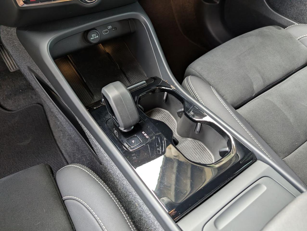 2023 Volvo C40 Recharge Twin-Engine ULTIMATE w/Harman Hardon, Pilot Assist, 360 Cam, 4 Heated Seats & Wheel Portland OR