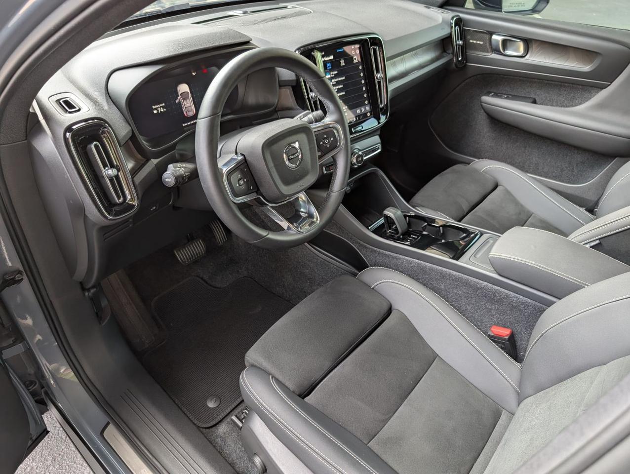 2023 Volvo C40 Recharge Twin-Engine ULTIMATE w/Harman Hardon, Pilot Assist, 360 Cam, 4 Heated Seats & Wheel Portland OR