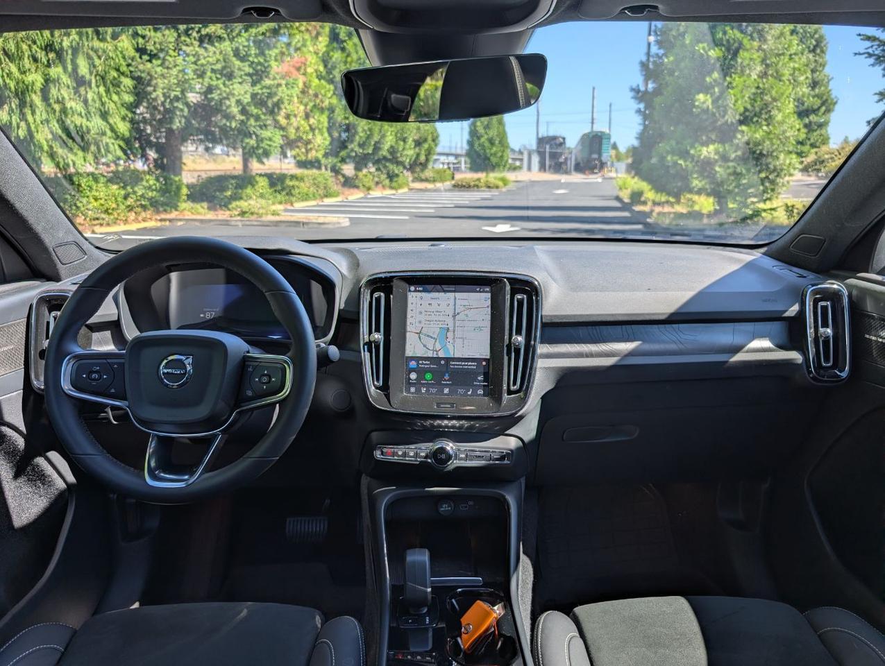 2023 Volvo C40 Recharge Twin Motor ULTIMATE | 402hp, HK Premium Audio, Pilot Assist * Portland OR