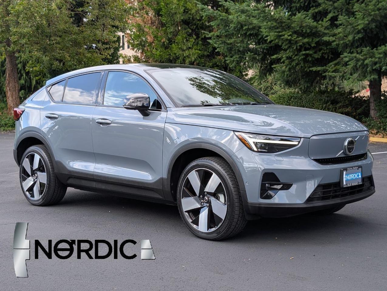 2023 Volvo C40 Recharge Twin Motor ULTIMATE | 402hp, HK Premium Audio, Pilot Assist *