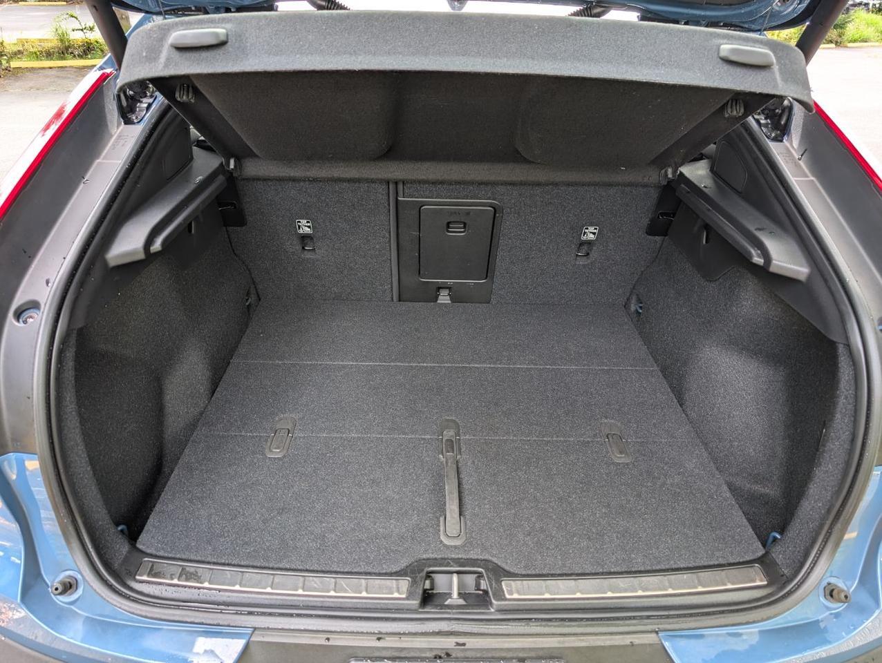 2023 Volvo C40 Recharge Twin Motor ULTIMATE | 402hp, HK Premium Audio, Pilot Assist, 360 Cam, 4 Heated Seats & Wheel Portland OR