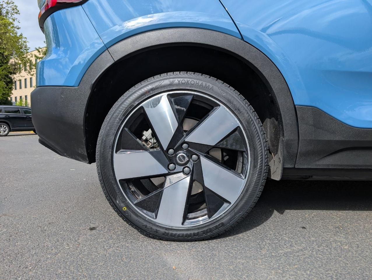 2023 Volvo C40 Recharge Twin Motor ULTIMATE | 402hp, HK Premium Audio, Pilot Assist, 360 Cam, 4 Heated Seats & Wheel Portland OR