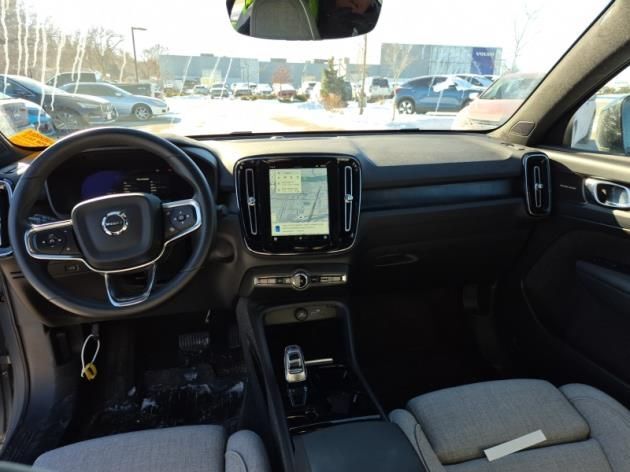 2023 Volvo C40 Recharge Twin Motor ULTIMATE w/Harman Kardon, Pilot Assist, 360 Cam * Portland OR