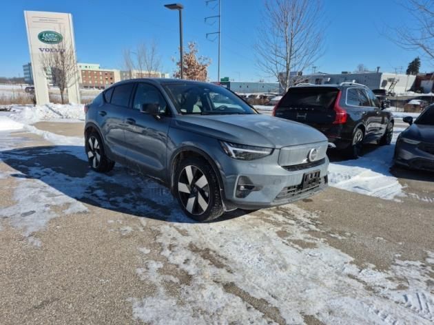 2023 Volvo C40 Recharge Twin Motor ULTIMATE w/Harman Kardon, Pilot Assist, 360 Cam, 4 Heated Seats & Wheel Portland OR
