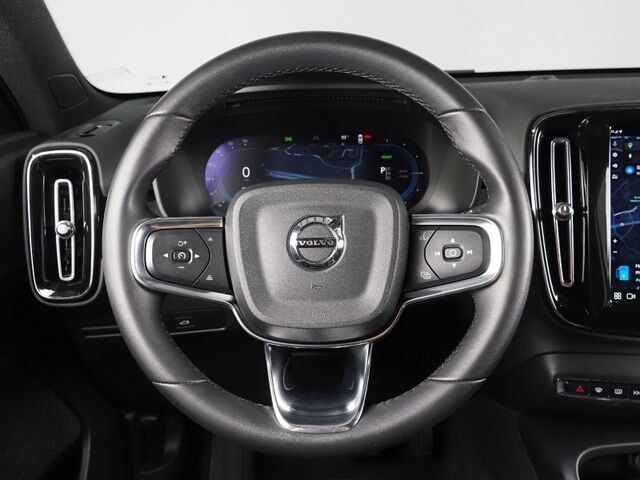 2023 Volvo C40 Recharge Twin Plus AWD *NAVIGATION, SAFETY ALERTS, 360 VIEW CAMERAS, COLOR TOUCHSCREEN, PANORAMA GLASS ROOF, HEATED SEATS, POWER LIFTGATE, 19 INCH ALLOYS, WIRELESS CHARGING Round Rock TX