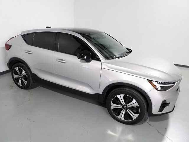 2023 Volvo C40 Recharge Twin Plus AWD *NAVIGATION, SAFETY ALERTS, 360 VIEW CAMERAS, COLOR TOUCHSCREEN, PANORAMA GLASS ROOF, HEATED SEATS, POWER LIFTGATE, 19 INCH ALLOYS, WIRELESS CHARGING Round Rock TX