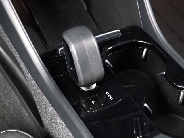 2023 Volvo C40 Recharge Twin Plus AWD *NAVIGATION, SAFETY ALERTS, 360 VIEW CAMERAS, COLOR TOUCHSCREEN, PANORAMA GLASS ROOF, HEATED SEATS, POWER LIFTGATE, 19 INCH ALLOYS, WIRELESS CHARGING Round Rock TX