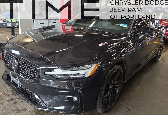 2023 Volvo S60 B5 Plus Black Edition