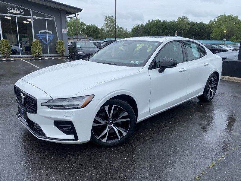 2023 Volvo S60 Core Dark Theme Springfield PA