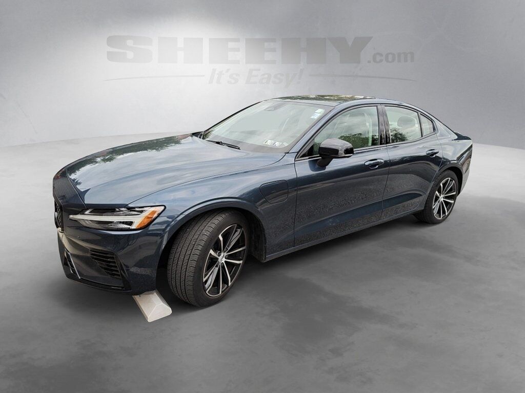 2023 Volvo S60 Recharge Plug-In Hybrid T8 Core Dark Theme Hunt Valley MD