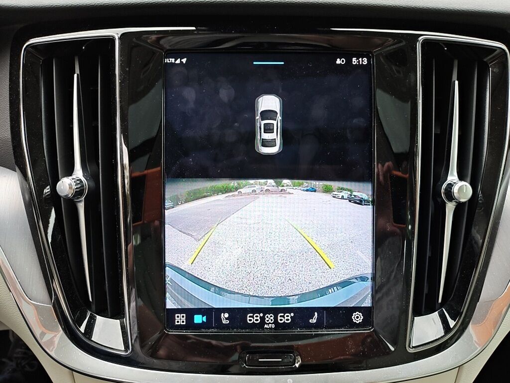 2023 Volvo S60 Recharge Plug-In Hybrid T8 Core Dark Theme Hunt Valley MD