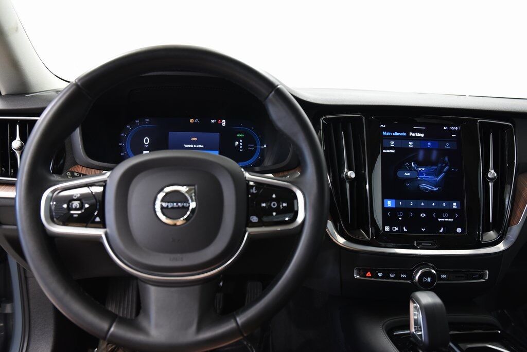 2023 Volvo S60 Recharge Plug-In Hybrid T8 Plus Dark Theme Akron OH