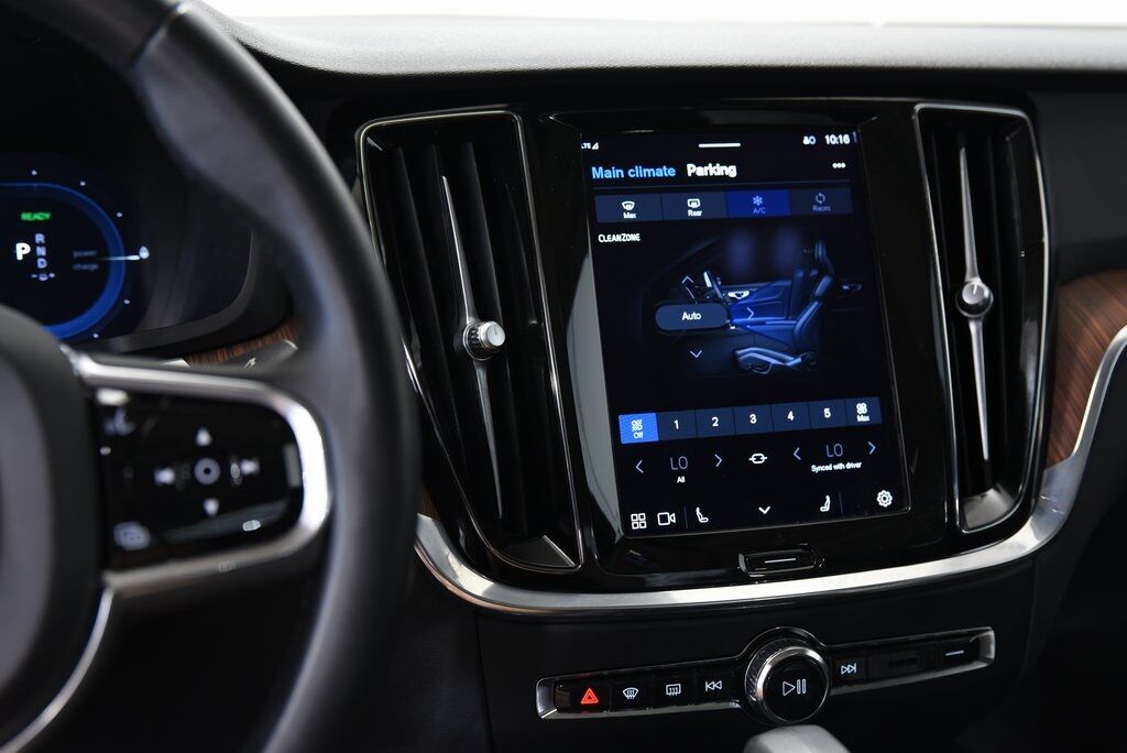 2023 Volvo S60 Recharge Plug-In Hybrid T8 Plus Dark Theme Akron OH