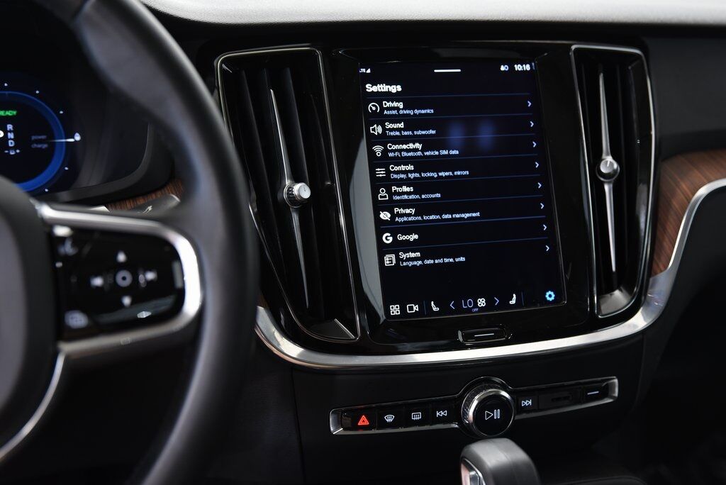 2023 Volvo S60 Recharge Plug-In Hybrid T8 Plus Dark Theme Akron OH