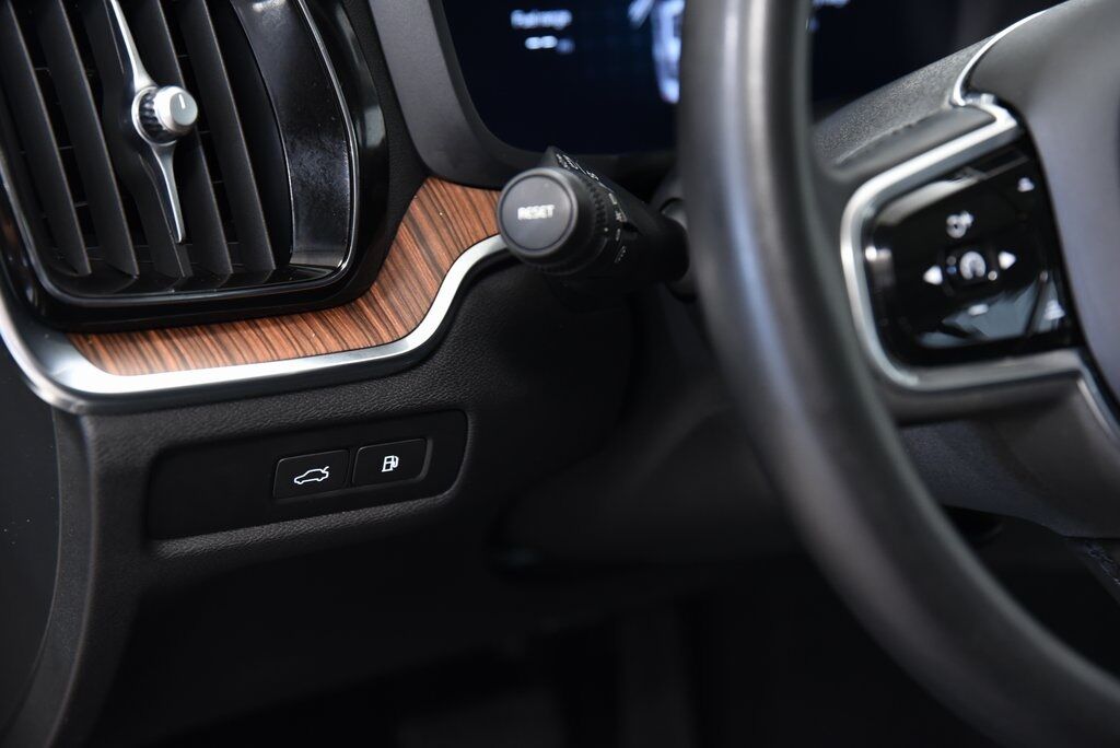 2023 Volvo S60 Recharge Plug-In Hybrid T8 Plus Dark Theme Akron OH
