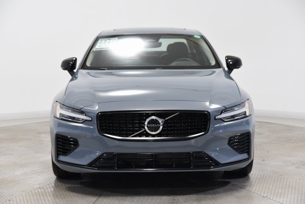 2023 Volvo S60 Recharge Plug-In Hybrid T8 Plus Dark Theme Akron OH