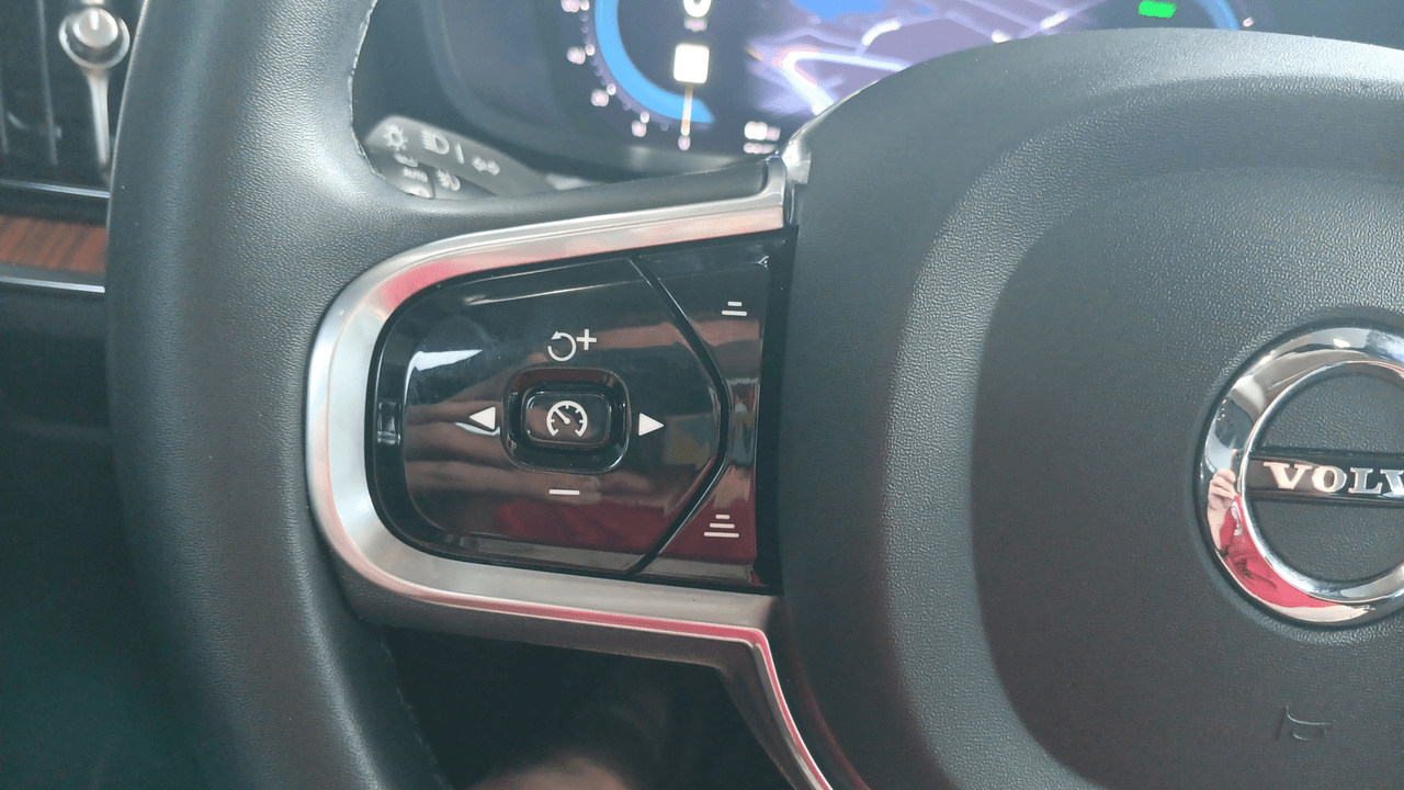 2023 Volvo S60 Recharge Plug-In Hybrid T8 Plus Dark Theme Jacksonville FL