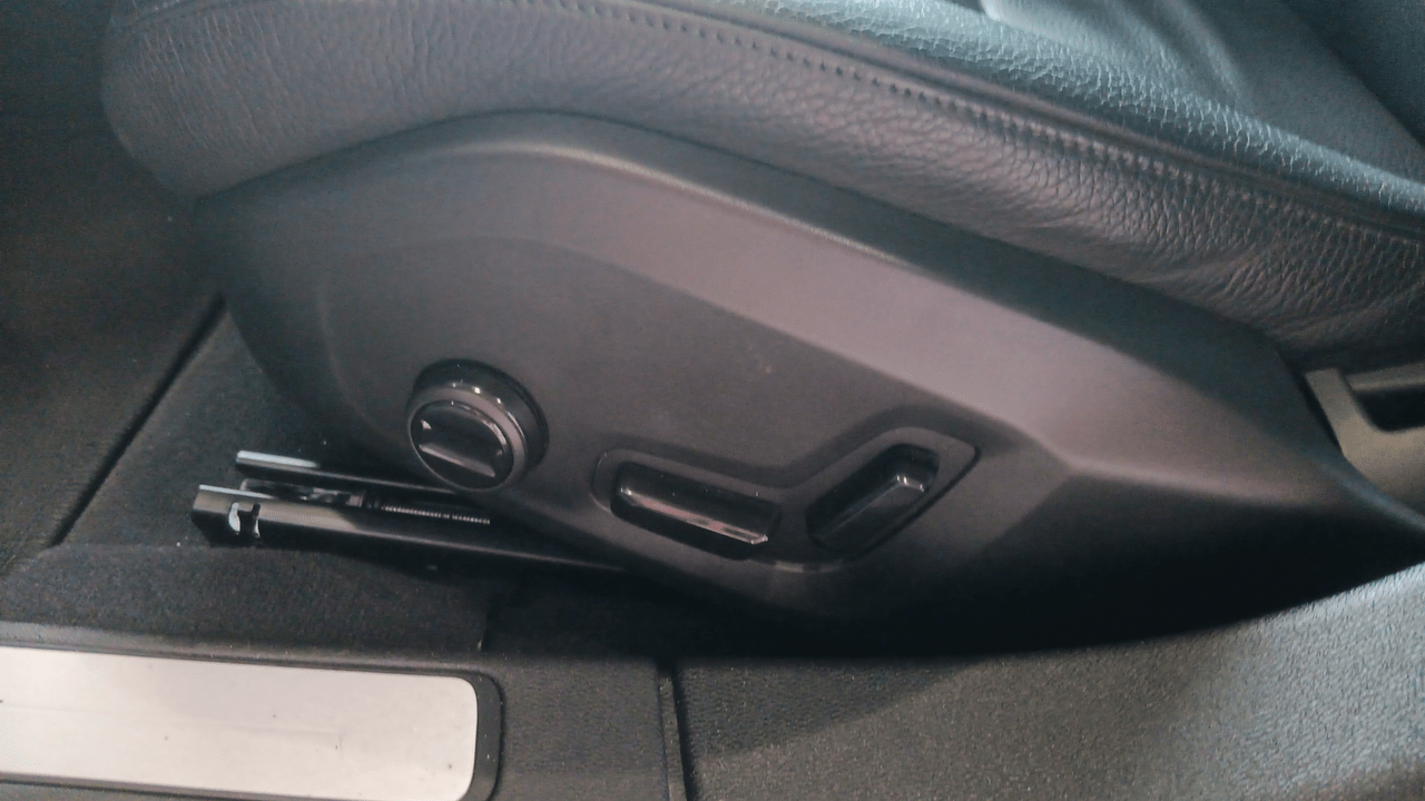 2023 Volvo S60 Recharge Plug-In Hybrid T8 Plus Dark Theme Jacksonville FL