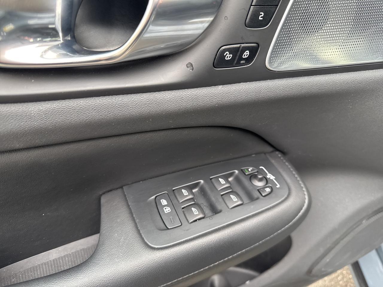 2023 Volvo S60 Recharge Plug-In Hybrid Ultimate Warrenton VA