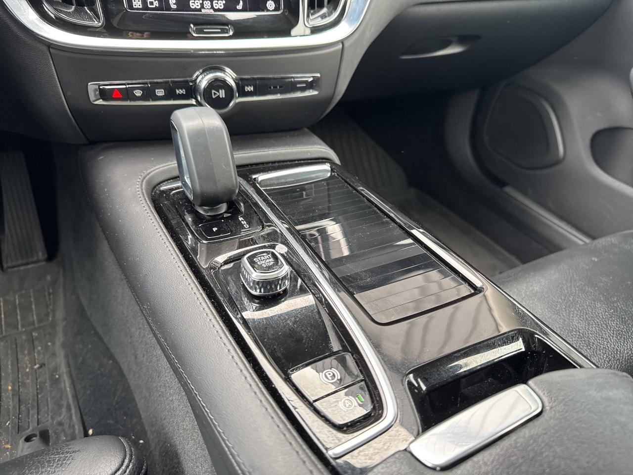 2023 Volvo S60 Recharge Plug-In Hybrid Ultimate Warrenton VA