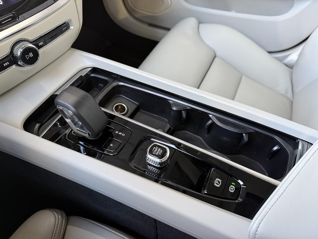 2023 Volvo S60 Ultimate Bright Theme Knoxville TN