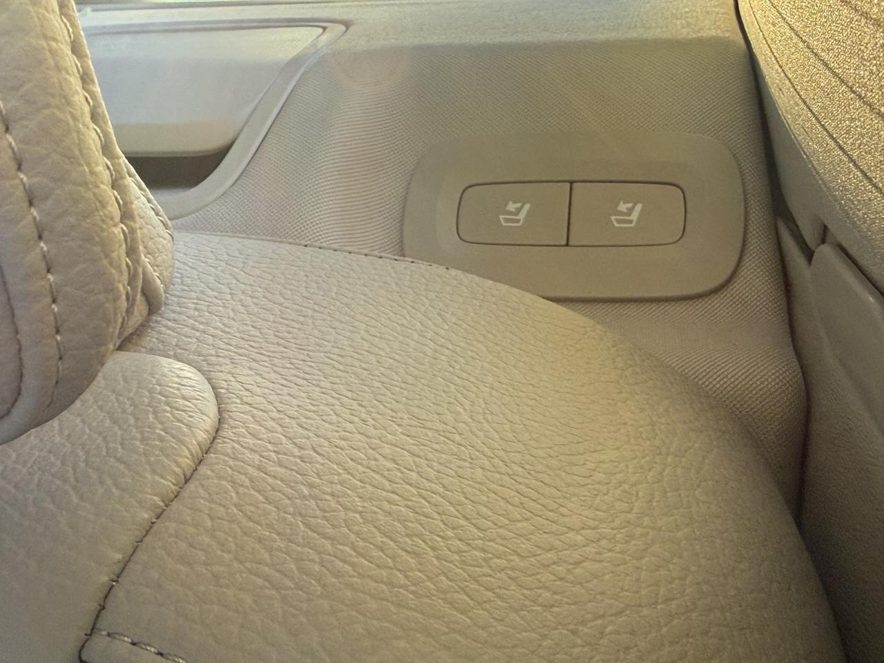 2023 Volvo S60 Ultimate Bright Theme Knoxville TN