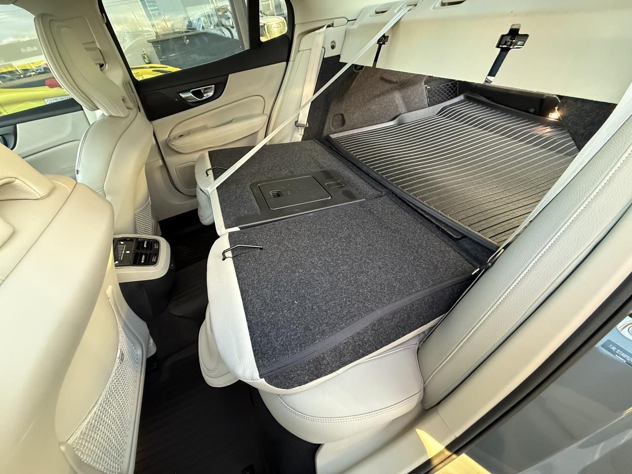 2023 Volvo S60 Ultimate Bright Theme Knoxville TN