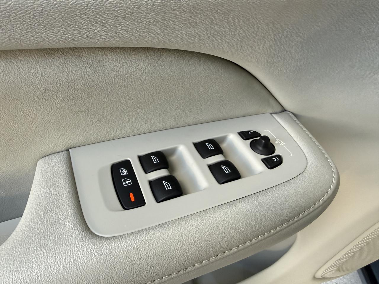 2023 Volvo S60 Ultimate Bright Theme Knoxville TN