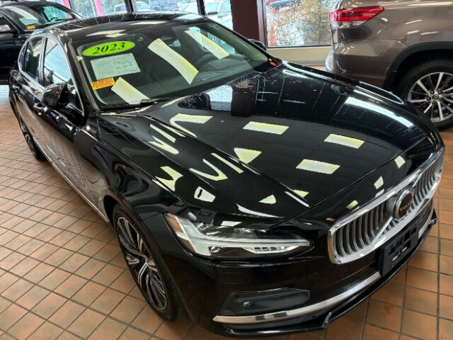 2023 Volvo S90 B6 Plus