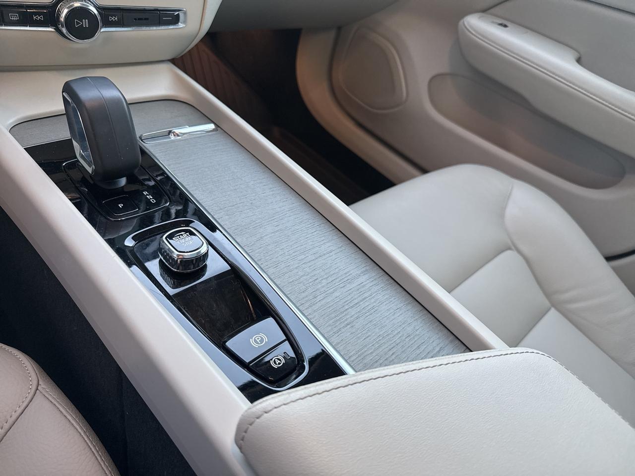 2023 Volvo V60 Cross Country B5 Plus Bend OR