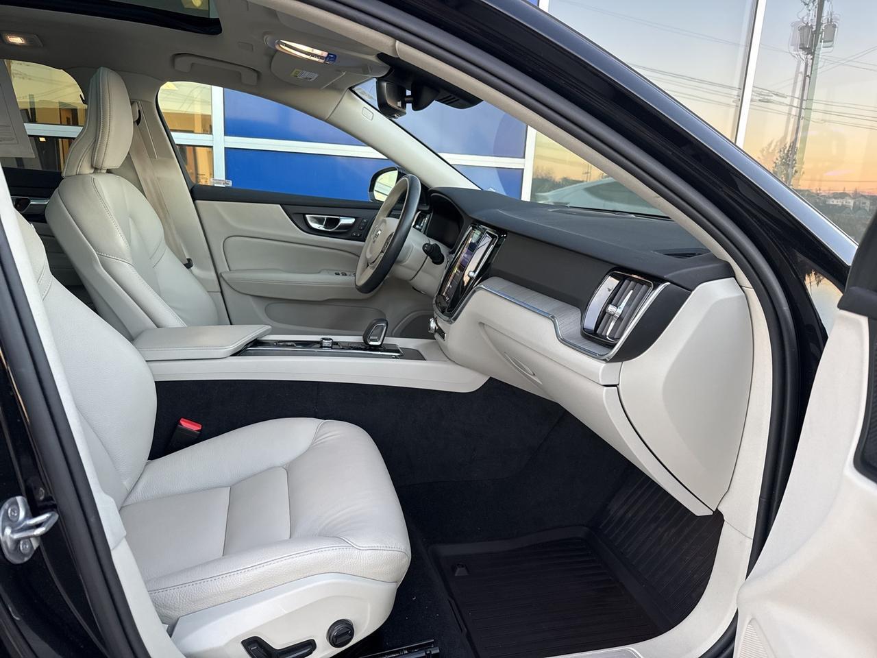 2023 Volvo V60 Cross Country B5 Plus Bend OR