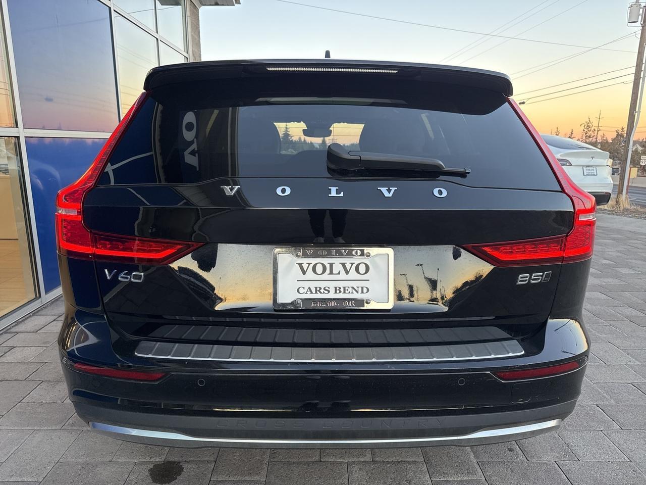 2023 Volvo V60 Cross Country B5 Plus Bend OR