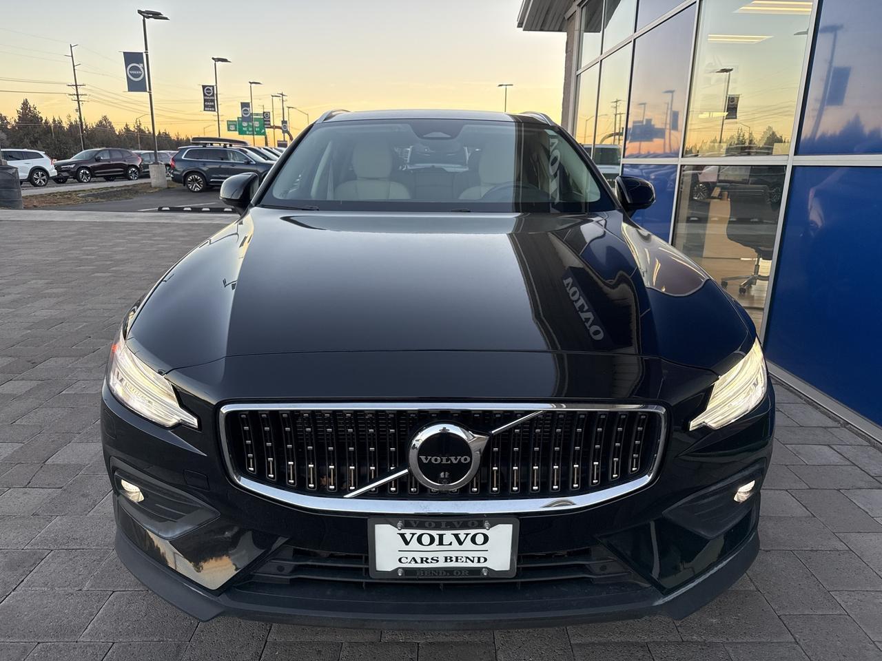 2023 Volvo V60 Cross Country B5 Plus Bend OR