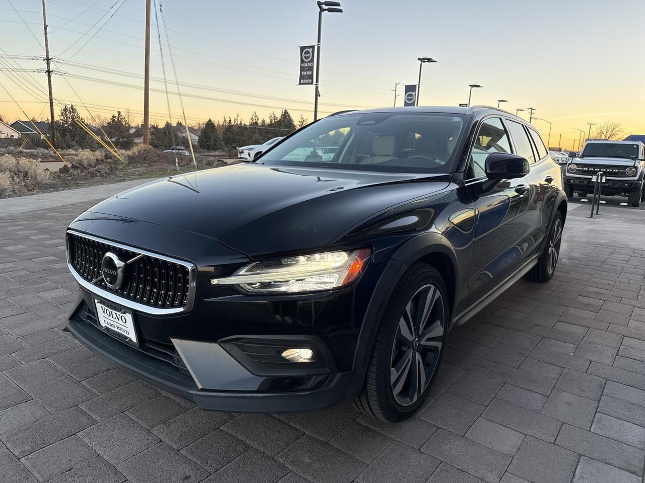 2023 Volvo V60 Cross Country B5 Plus Bend OR