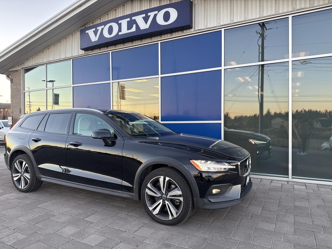 2023 Volvo V60 Cross Country B5 Plus
