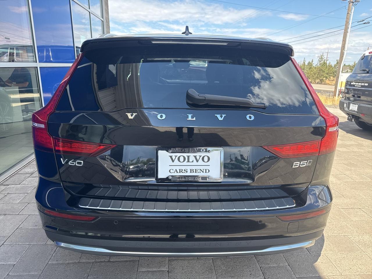 2023 Volvo V60 Cross Country B5 Plus Bend OR