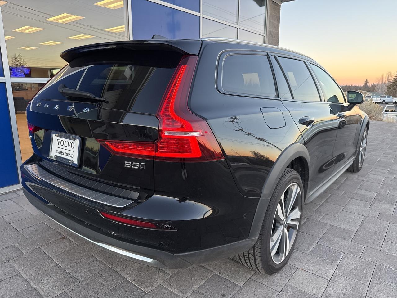 2023 Volvo V60 Cross Country B5 Plus Bend OR