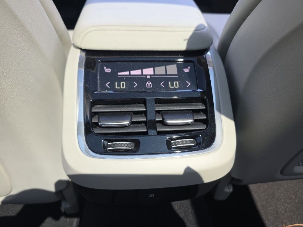 2023 Volvo V60 Cross Country Ultimate Hunt Valley MD