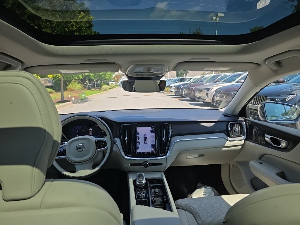 2023 Volvo V60 Cross Country Ultimate Hunt Valley MD