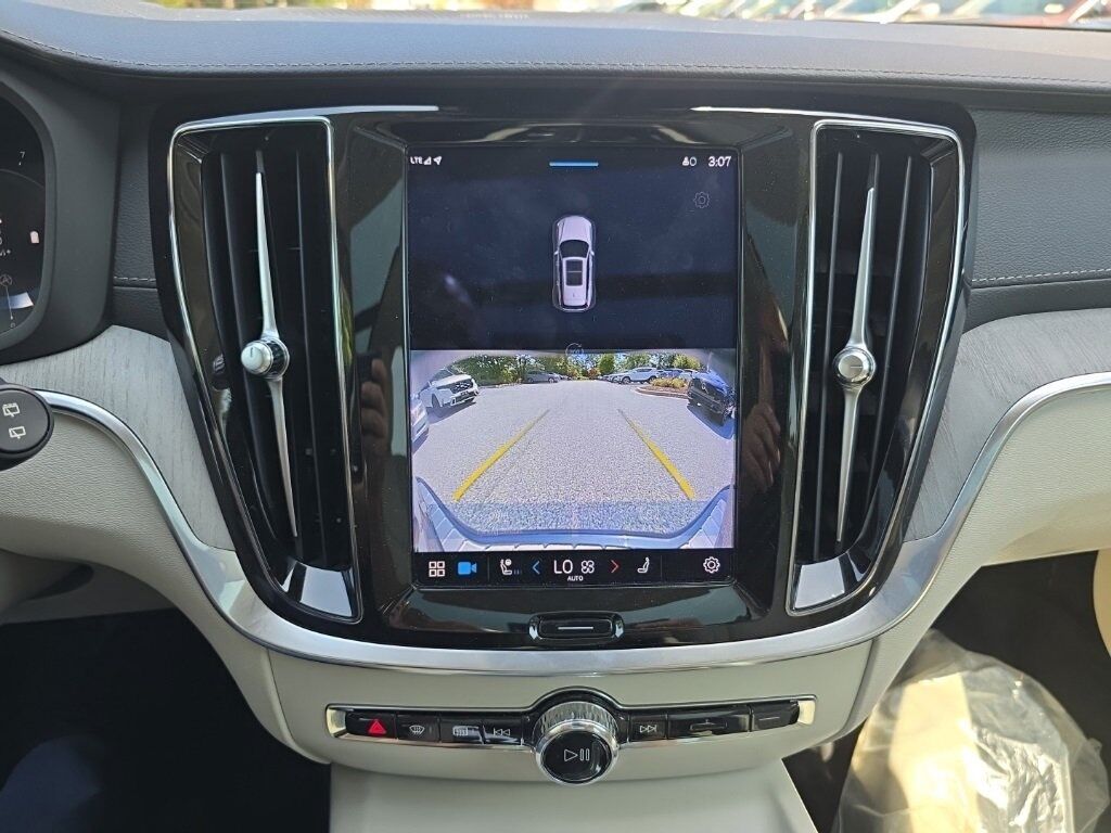 2023 Volvo V60 Cross Country Ultimate Hunt Valley MD