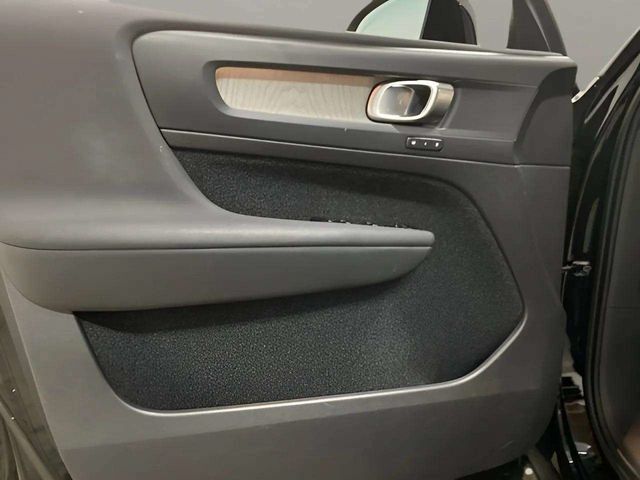 2023 Volvo XC40 B4 Core Dallas TX
