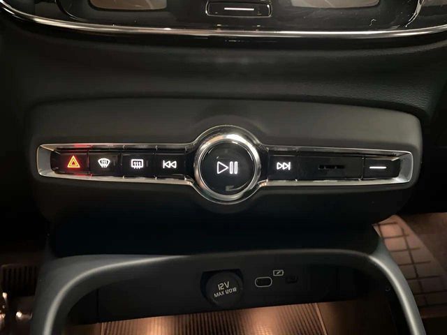 2023 Volvo XC40 B4 Core Dallas TX