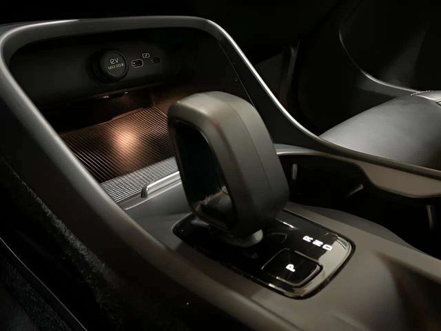 2023 Volvo XC40 B4 Core Dallas TX