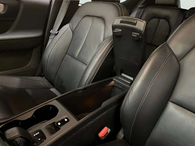 2023 Volvo XC40 B4 Core Dallas TX