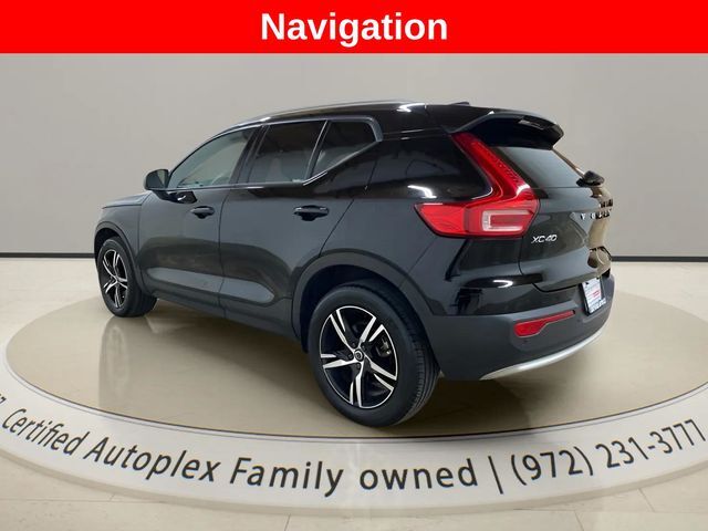 2023 Volvo XC40 B4 Core