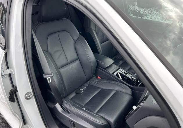 2023 Volvo XC40 B5 AWD Hybrid ULTIMATE w/Harman Kardon, Pilot Assist, Climate Package * Portland OR